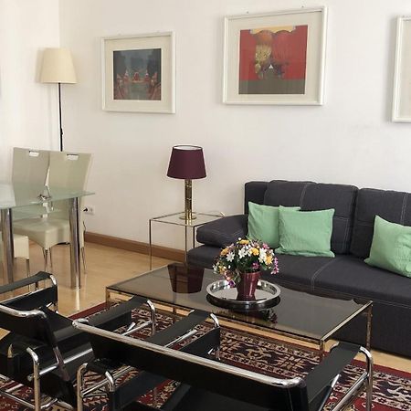 Quiet 2-Room Flat, Walking Distance To City Centre Bécs Kültér fotó