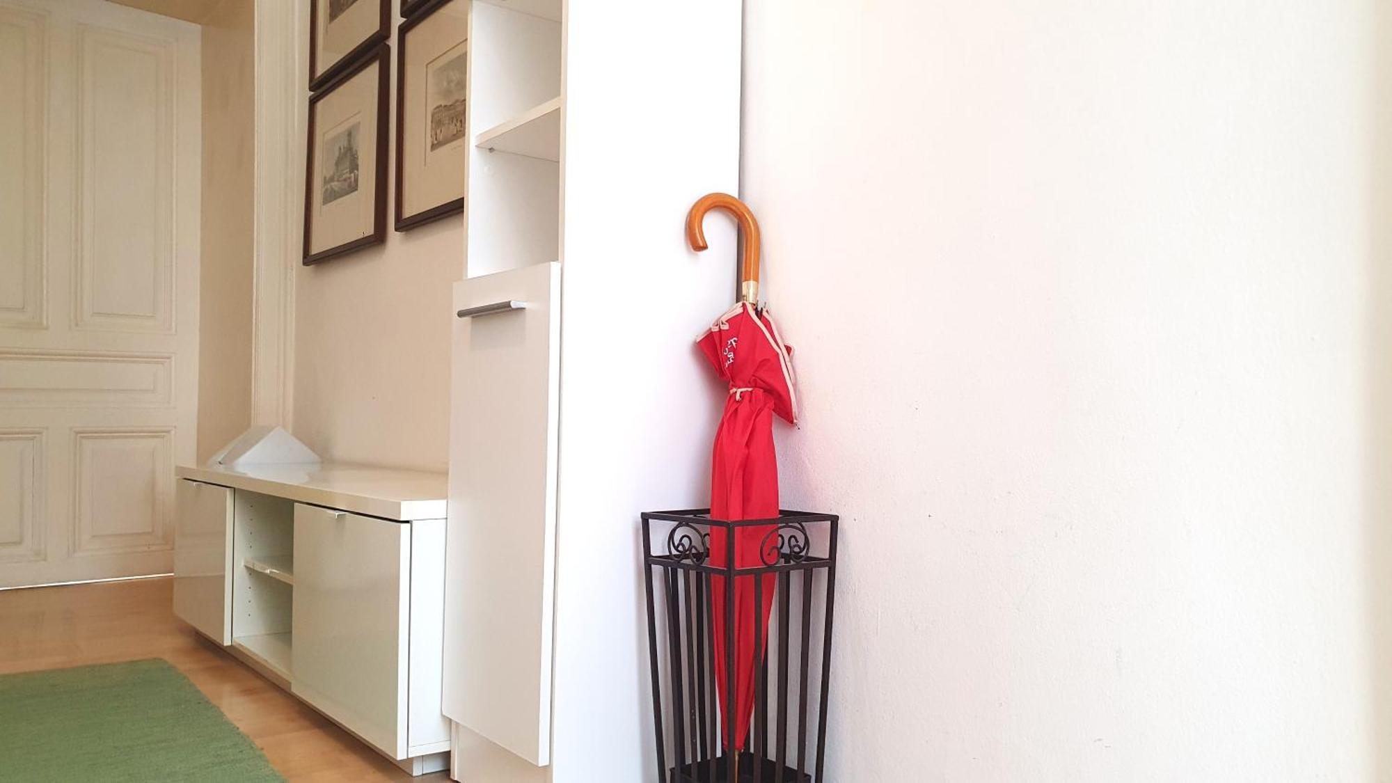 Quiet 2-Room Flat, Walking Distance To City Centre Bécs Kültér fotó