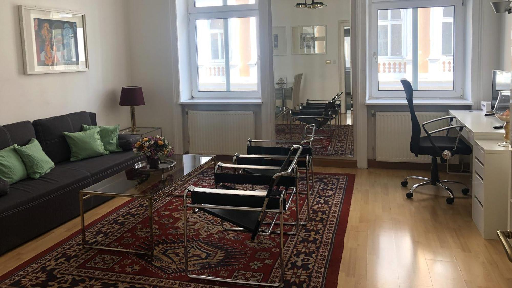 Quiet 2-Room Flat, Walking Distance To City Centre Bécs Kültér fotó